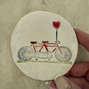 Ceramic trinket / ring dish